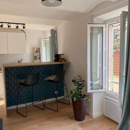Studio Le Rocher, Menton Apartment Bagian luar foto