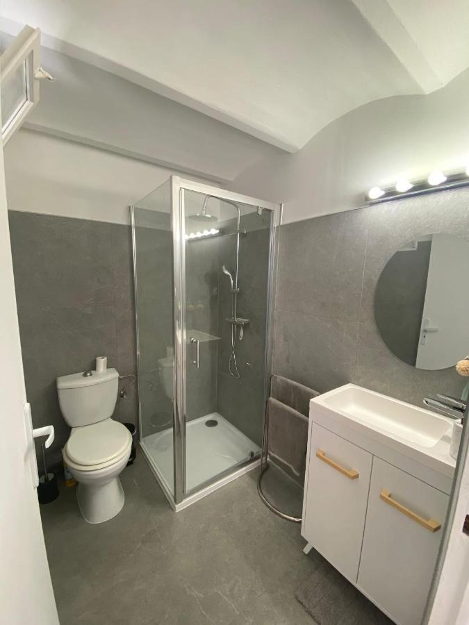 Studio Le Rocher, Menton Apartment Bagian luar foto