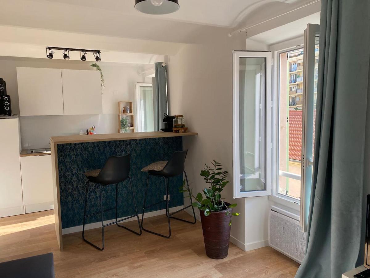 Studio Le Rocher, Menton Apartment Bagian luar foto